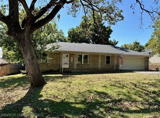 6724 Riviera Dr, Fort Smith, AR 72903