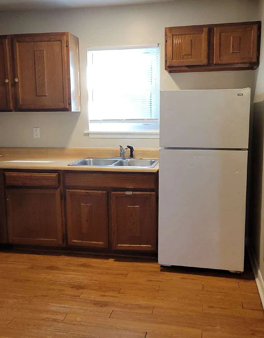 3 bed, 1.5 bath, 1104 sqft, $1,325 — Photo 4