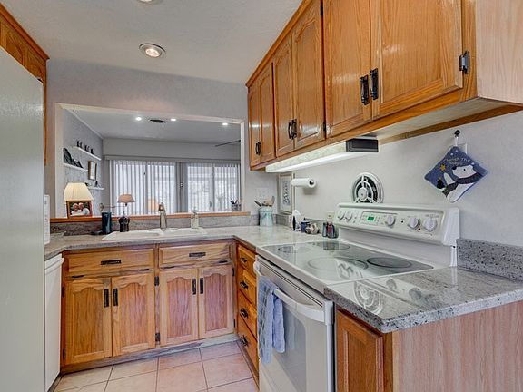 4th image of 3025 Brookwood Cir