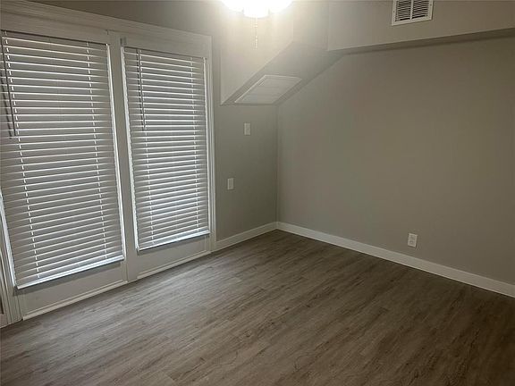 5th image of 1660 Richmond Ave #12