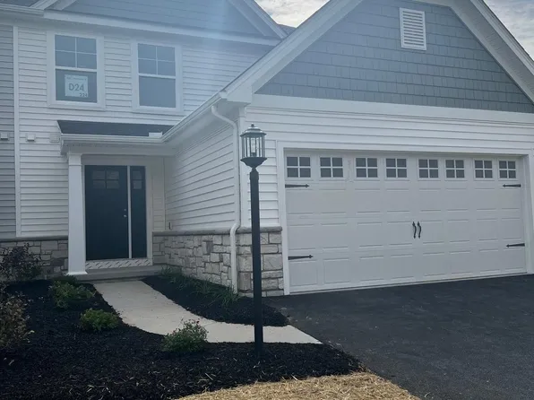 52 Long Bend Dr, Carlisle, PA 17015