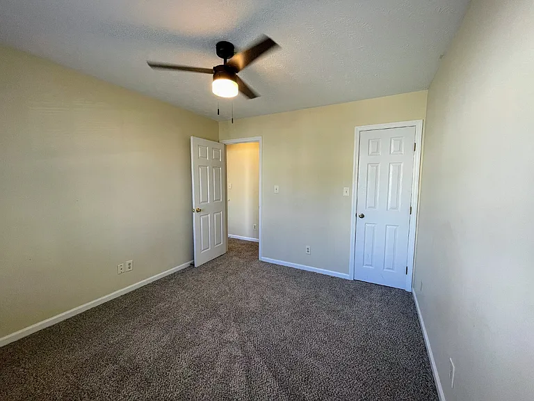 224 Waterdown Dr #1 — Photo 8