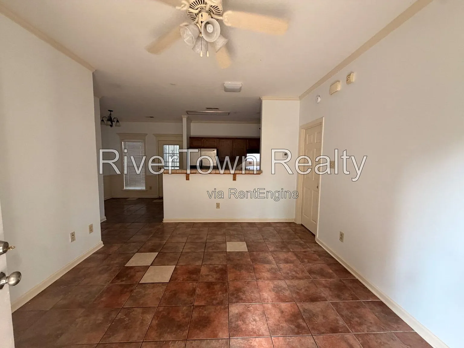 2 bed, 2.0 bath, 1000 sqft, $1,095 — Photo 2