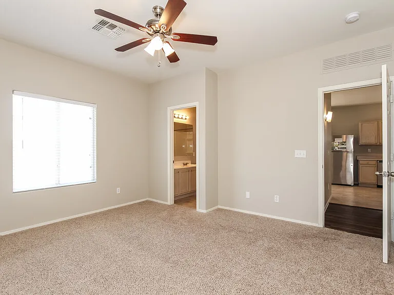 13148 W Redfield Rd — Photo 7