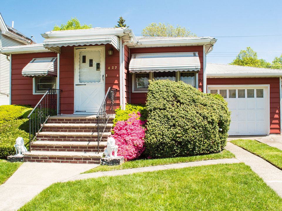 1st image of 427 Pelton Ave
