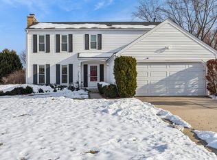 1315 Gail Dr, Buffalo Grove, IL 60089