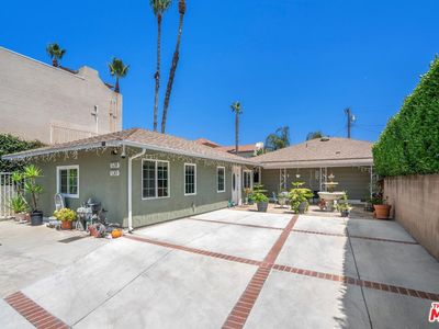 7128 Mammoth Ave, Van Nuys, CA, 91405
