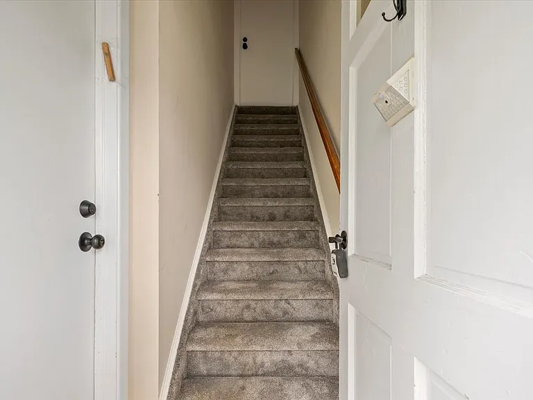 6 Hallock St #2 — Photo 15