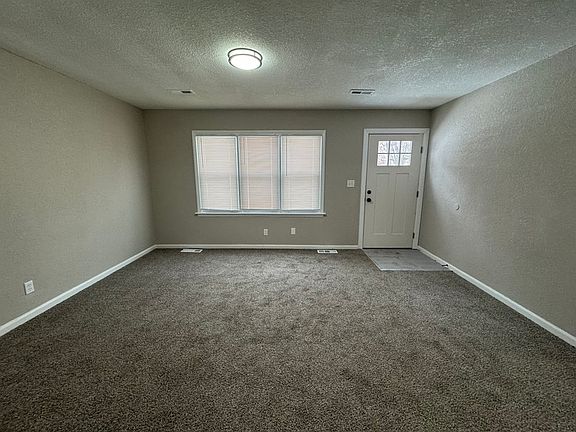 3rd image of 10620 Oakland Ave