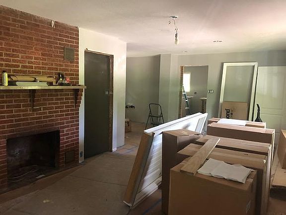 2nd image of 1508 Hull Ln