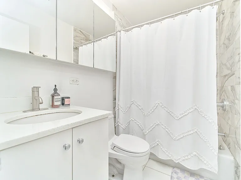 129 1st Ave #1A — Photo 6