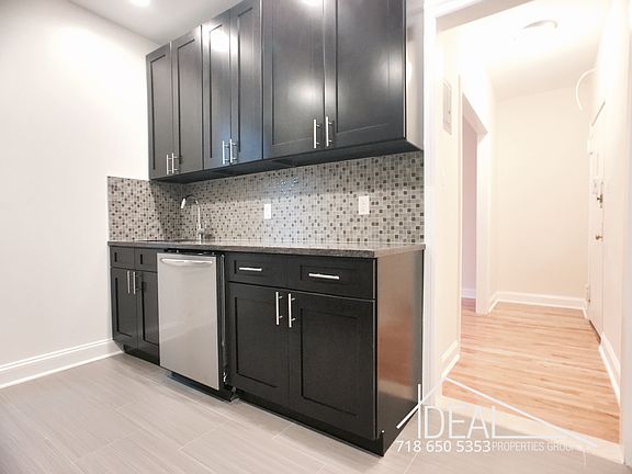 2nd image of 805 Washington Ave #1A