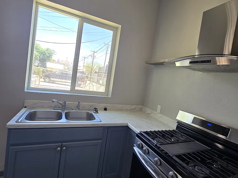 610 Ange St — Photo 17