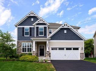 1651 Silverleaf St, Naperville, IL 60563