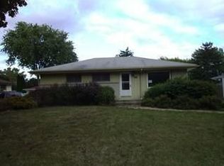 5710 S 39th St, Milwaukee, WI 53221