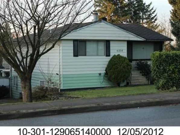 6514 Broadway Ave, Burnaby, BC V5B 2Y5