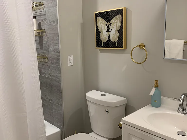 2556 Germantown Ave #1 — Photo 6