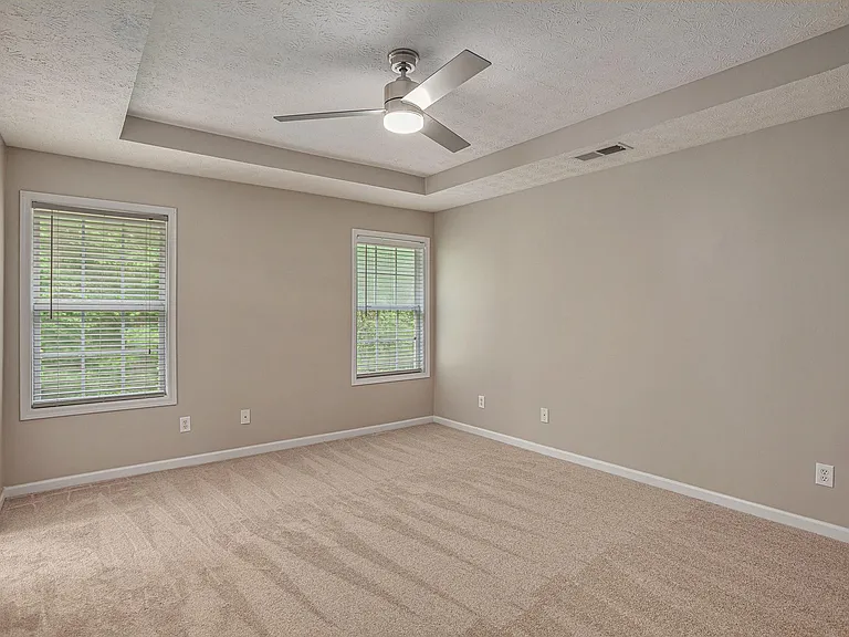 226 Alton Cir — Photo 18