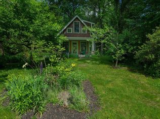 704 Dover Rd, Newfane, VT 05345