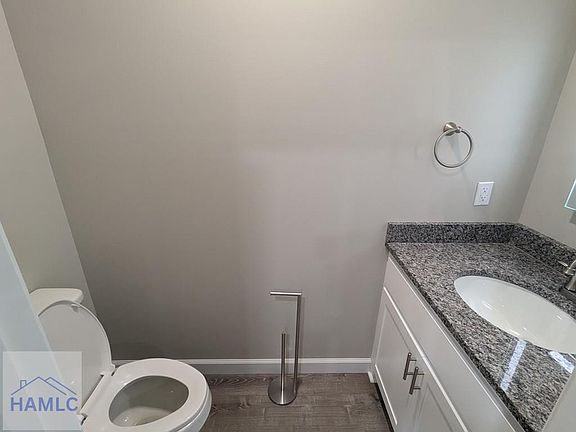 3rd image of 277 Myrtle St