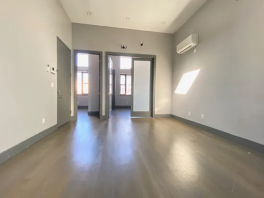 Rented by Triplemint | media 18