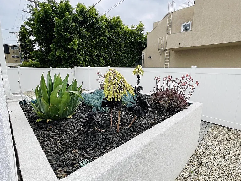 1153 N Orange Dr #1155-1/2 — Photo 15