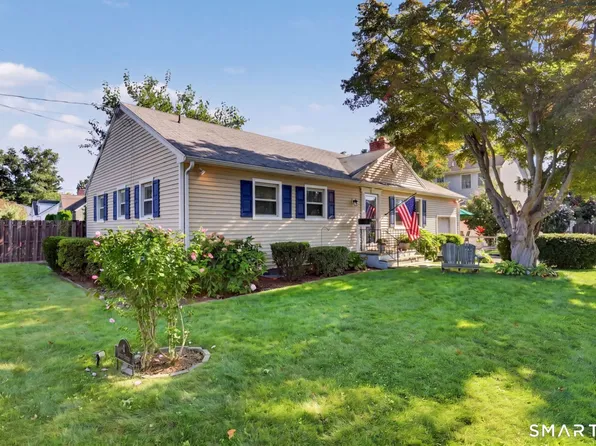 3 Seldon Place, Norwalk, CT 06855