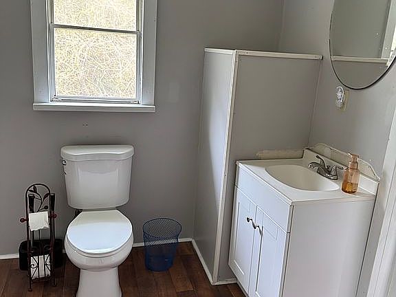 4th image of 7009 Cobbham Rd