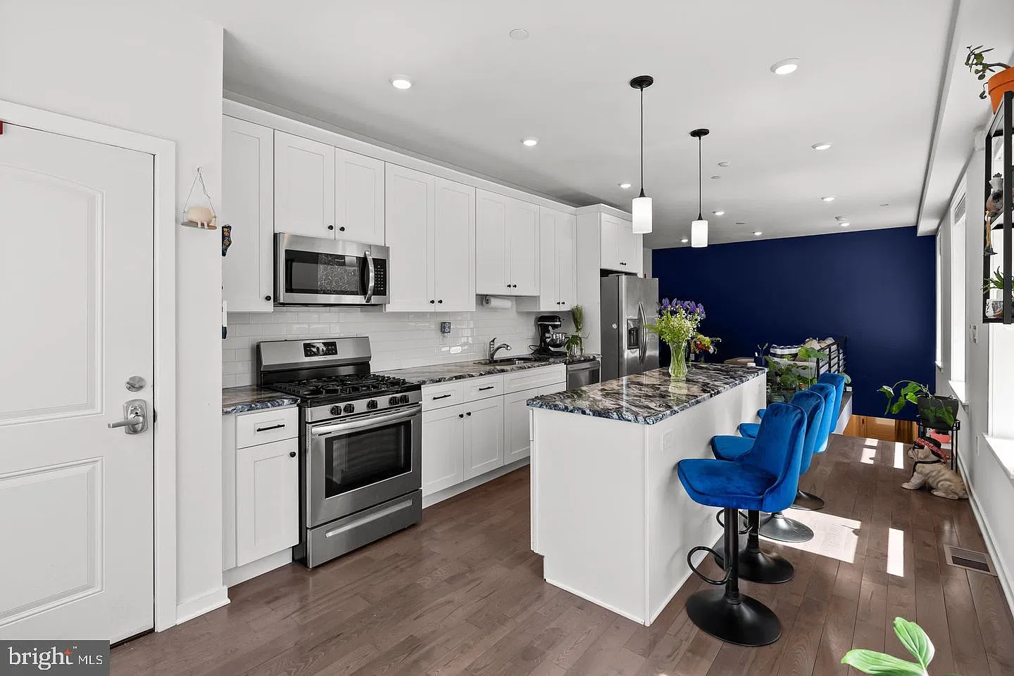 2 bed, 2.0 bath, 1214 sqft, $2,195 — Photo 4