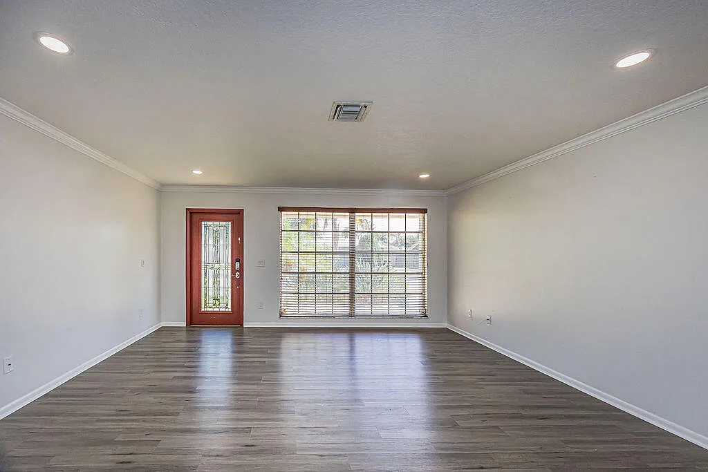 2 bed, 2.0 bath, 1313 sqft, $2,900 — Photo 4