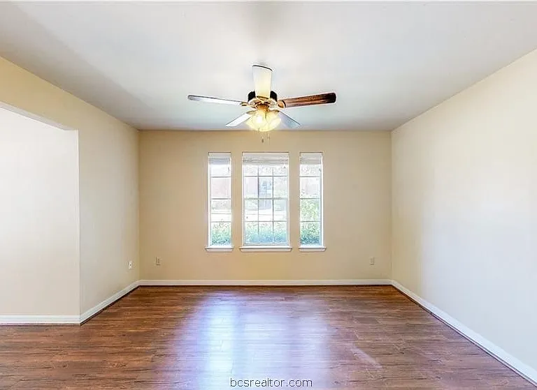 701 Balcones Dr #C — Photo 2