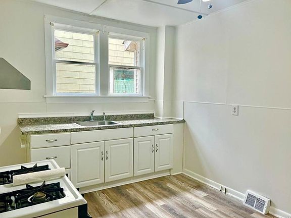 2nd image of 43 Broad St Unit 1