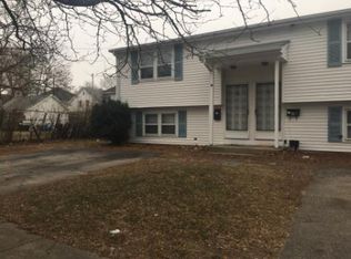 82 Princess Ave FLOOR 1, Cranston, RI 02920