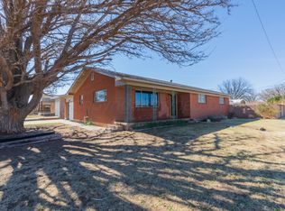 300 S Vaughn Ave, Fritch, TX 79036