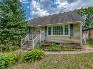 5 10th St NE, Chisholm, MN 55719