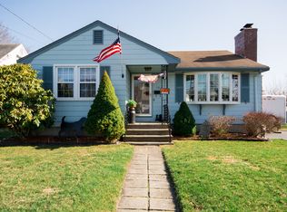 116 Fales Rd, Bristol, RI 02809