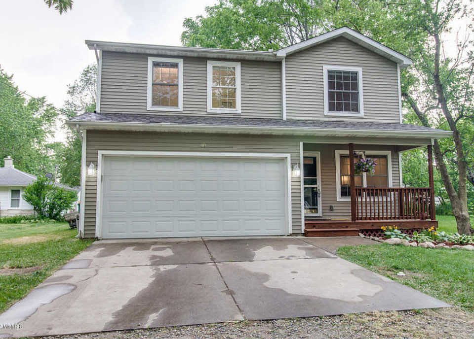 1st image of 40 28th St S