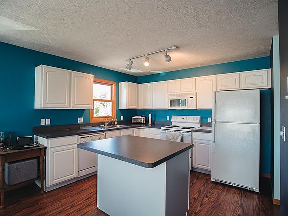 3rd image of 510 Depot View Dr APT 14