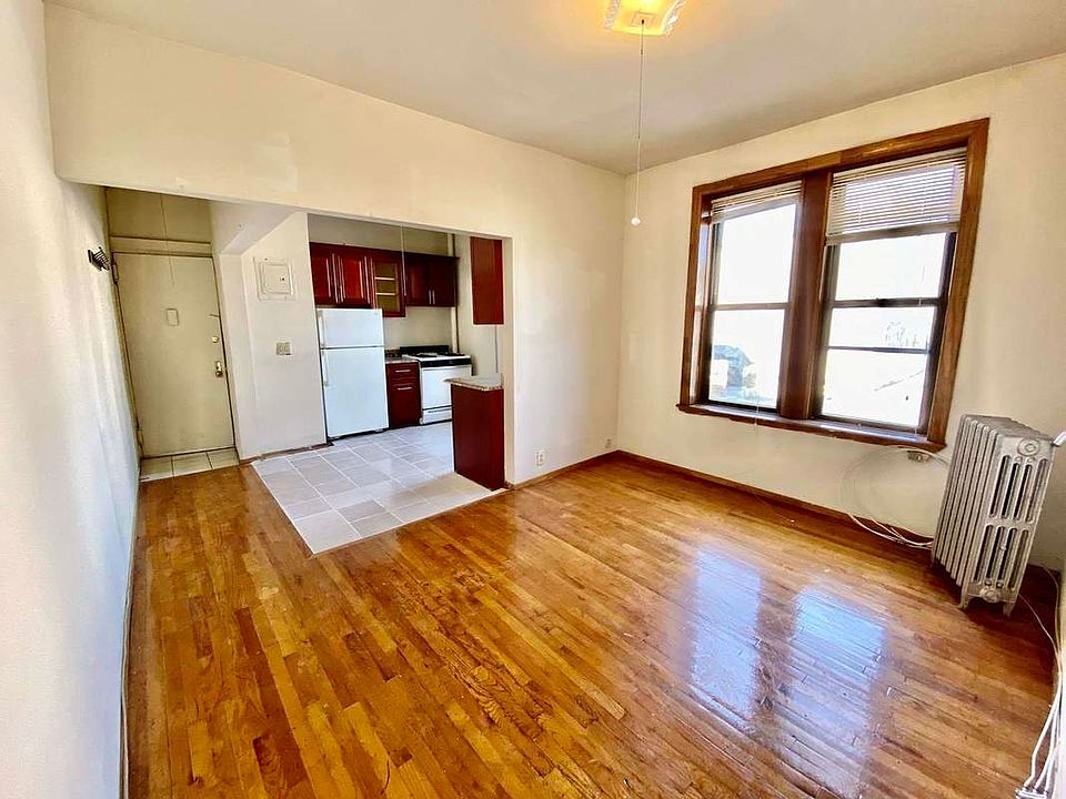 1st image of 265 14th St #B4