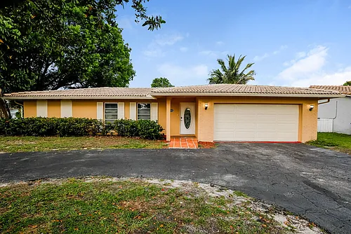 11799 NW 26th St Photo 1