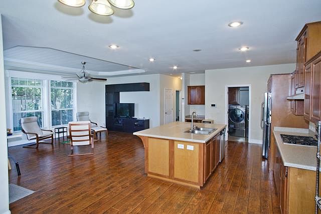 1st image of 4271 N 1st St Spc 153