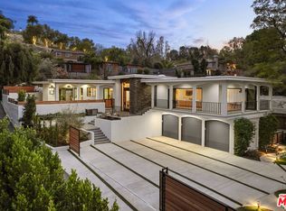 4977 Brewster Dr, Tarzana, CA 91356