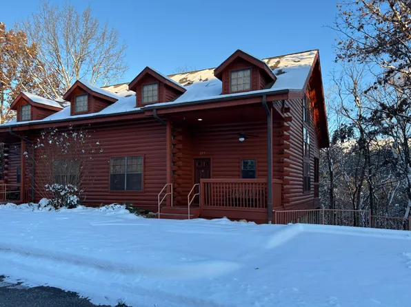 205 Oakridge Road, Branson, MO 65616