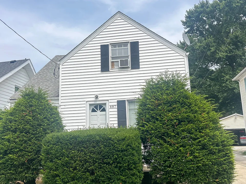 487 Massillon Rd