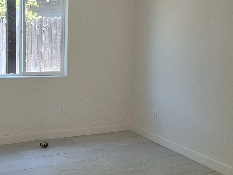 5951-5953-5953A Myrtle Ave #A — Photo 5