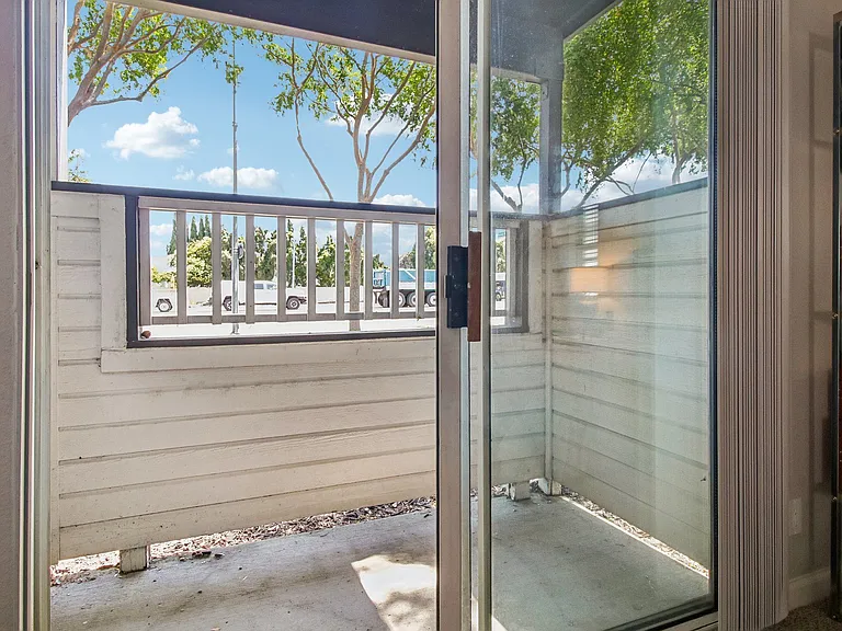 Terra House Apartments — Photo 33