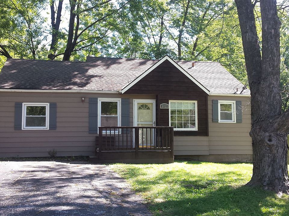 4437 Chestnut