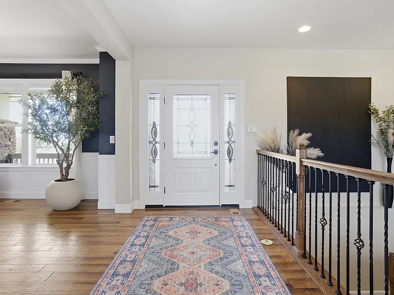 79 Sheldon Ave — Photo 2
