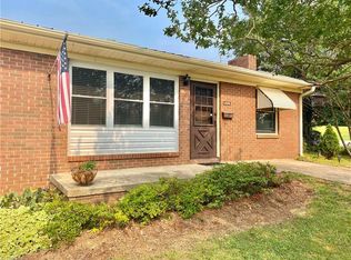 414 Hillside Dr, Lexington, NC 27295