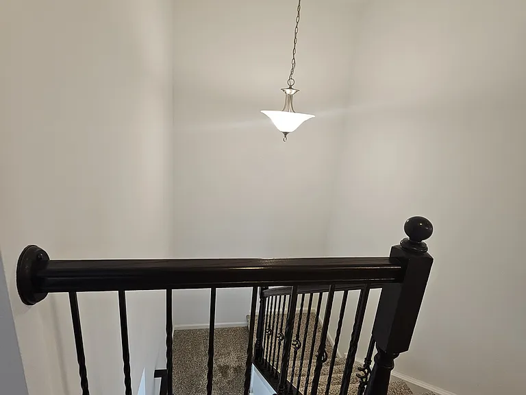 95 Valencia Pkwy — Photo 52